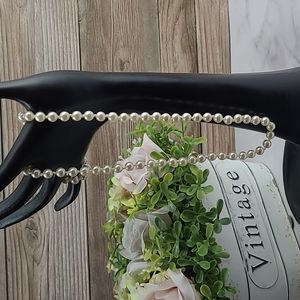 SINGLE STRAND WHITE FAUX PEARL NECKLACE